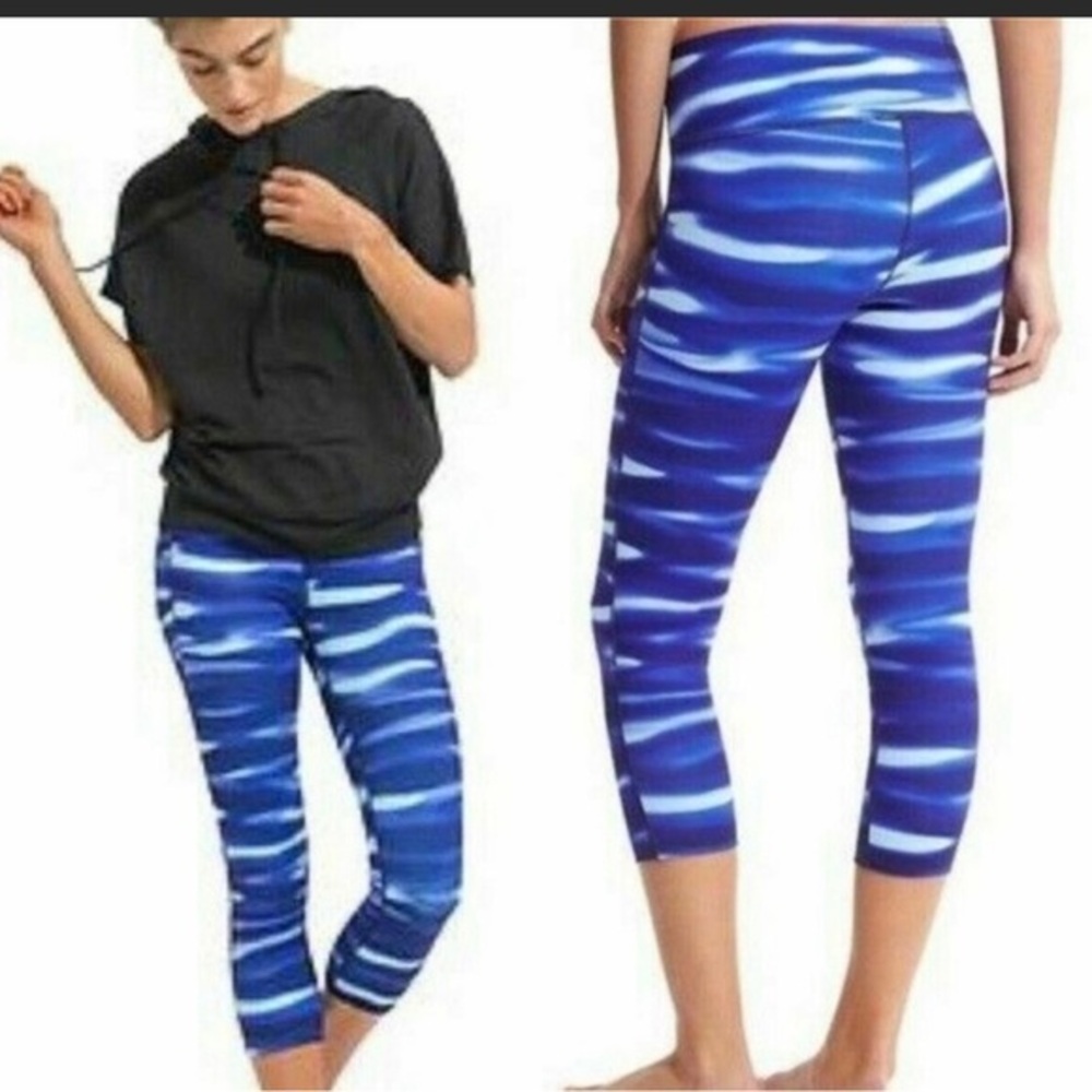 #0034 Athleta H2O chaturanga high waisted blue cropped leggings